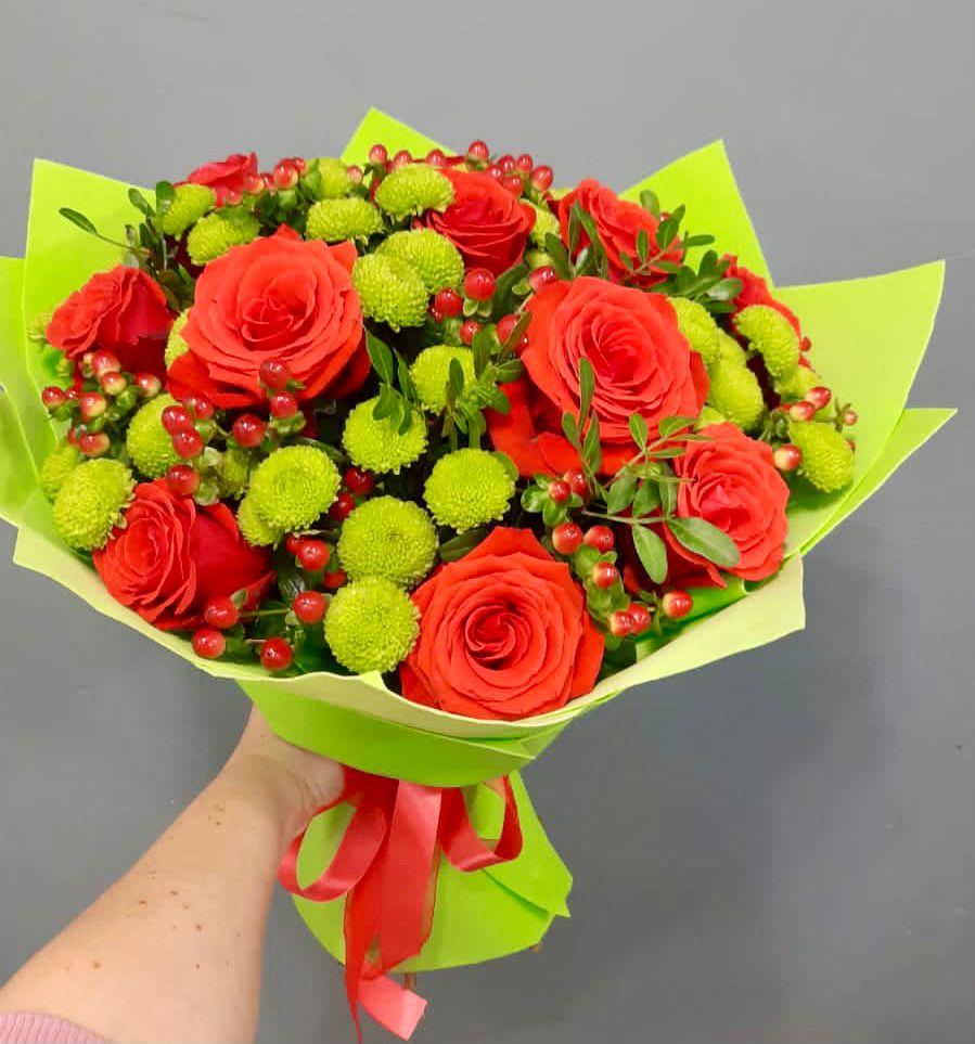 Букет цветов из: Хризантемы и Розы в Пустошке