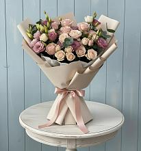 Букет цветов из:  Розы и Лизиантусы в Пустошке