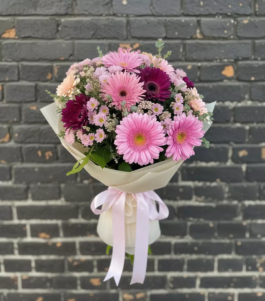 Букет цветов из: Герберы и Хризантемы в Пустошке