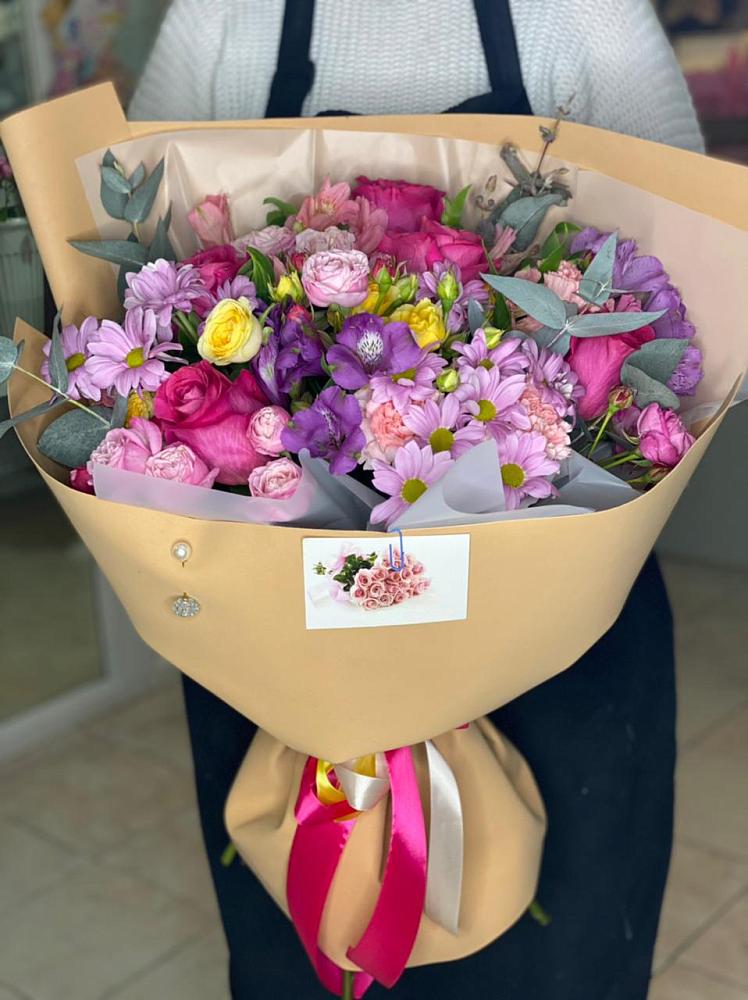 Букет цветов из: Хризантемы, Гвоздики и Альстромерии в Пустошке