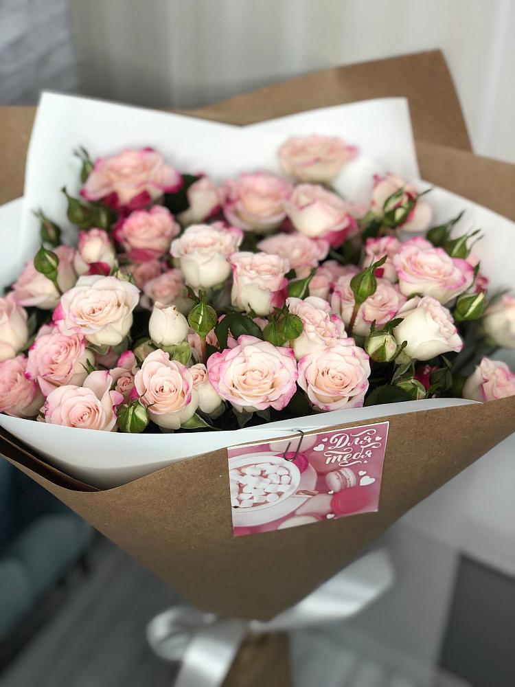 Букет цветов из: Розы в Пустошке