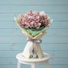 Букет цветов из:  Орхидеи и Розы в Пустошке