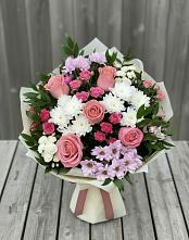 Букет цветов из:  Альстромерии, Гвоздики, Розы и Хризантемы в Пустошке