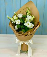 Букет цветов из:  Хризантемы и Лизиантусы #REPLACE_PRED# Пустошке