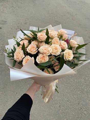 Букет Кремовые розы Латте в Пустошке
