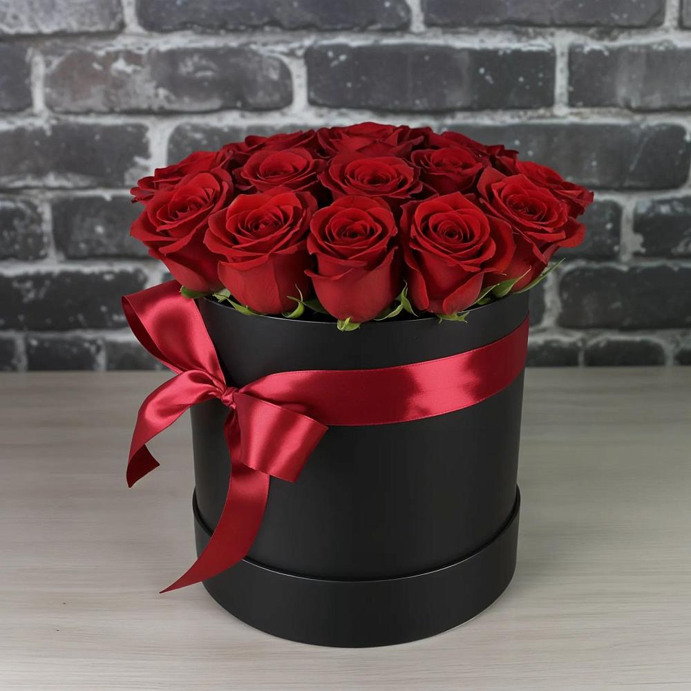 Цветочная композиция из Розы в шляпной коробке в Пустошке