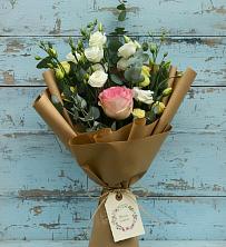 Букет цветов из:  Розы и Лизиантусы в Пустошке
