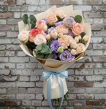 Букет цветов из:  Розы, Лизиантусы и Гвоздики в Пустошке